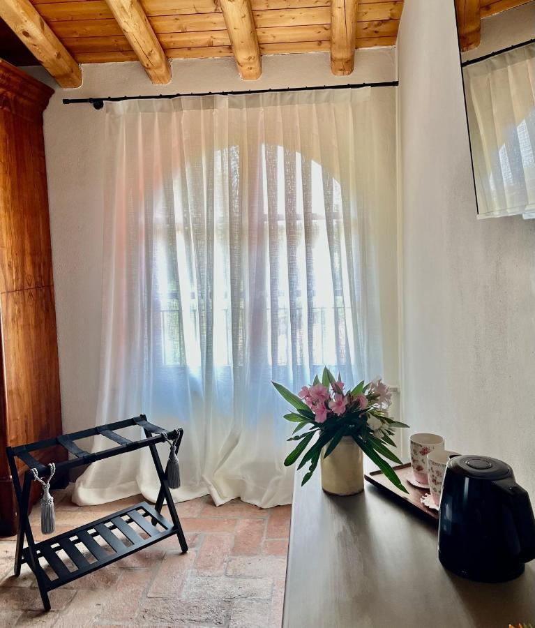 Le Mansarine Charme B&B Castellaro  외부 사진