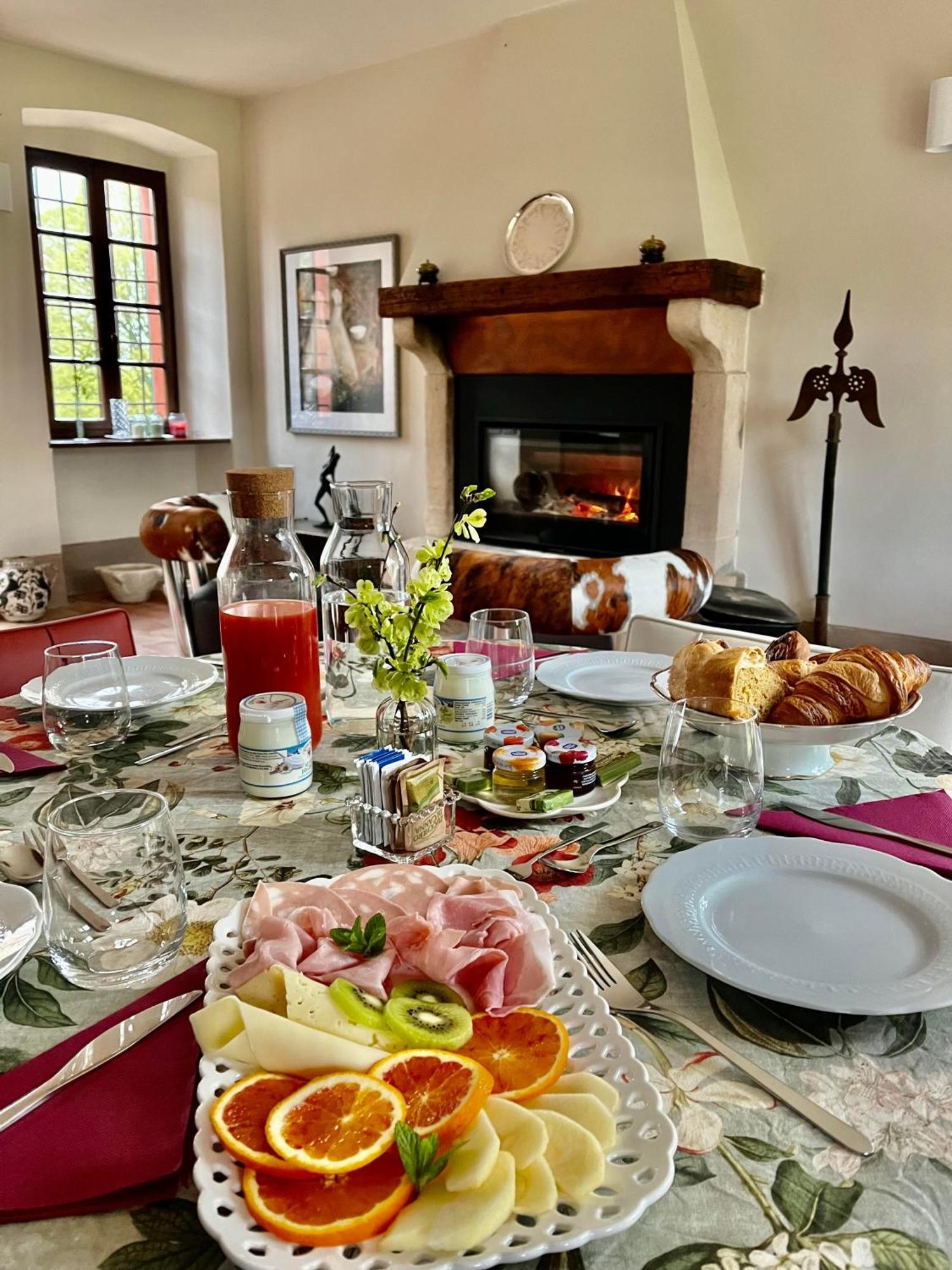Le Mansarine Charme B&B Castellaro  외부 사진